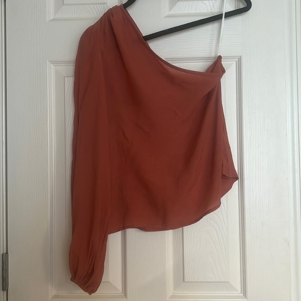 Asymmetrical top